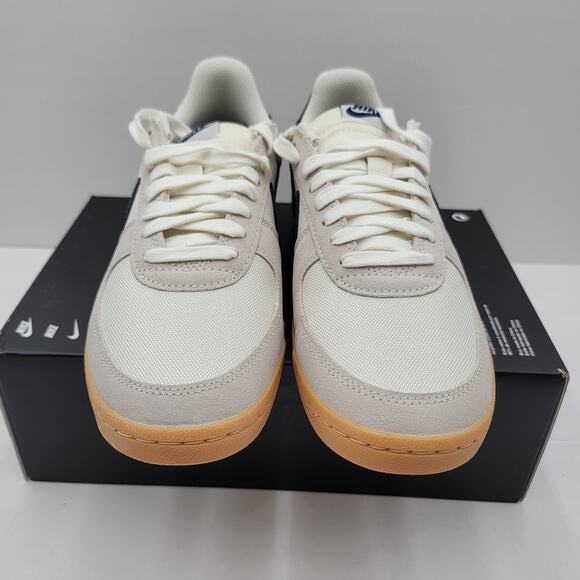 Athletic_Shoes